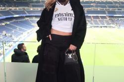 开云体育-关于篮网观众热烈欢呼！，德罗巴迎来十二赛季出色发挥赛场气氛高涨的信息